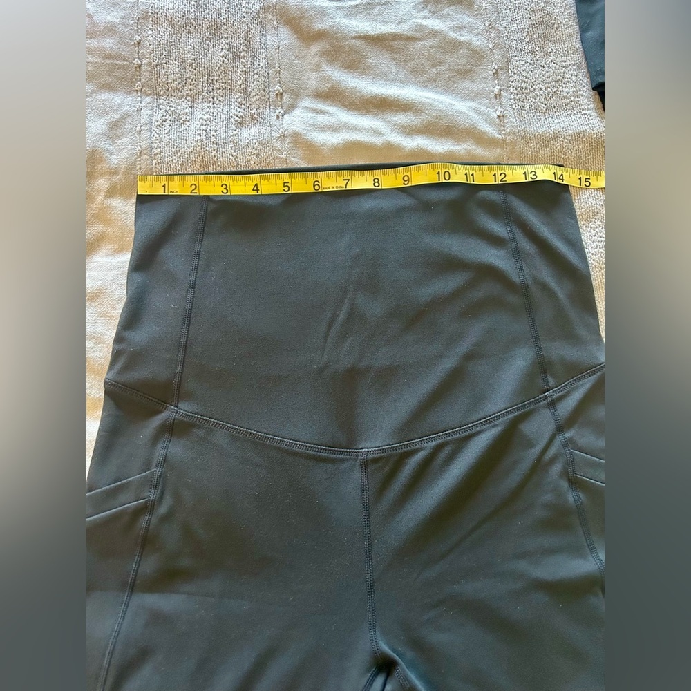 Fabletics PureLuxe High-Waisted Maternity 7/8 Legging size Medium - Picture 9 of 9